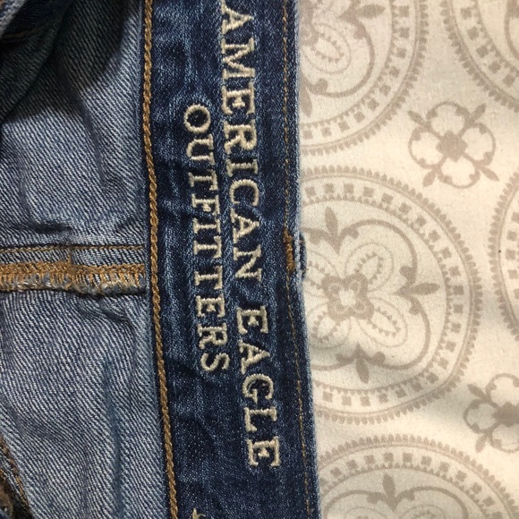 AE distressed shorts - Picture 2 of 4